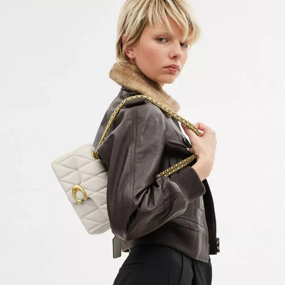 COACH СУМКА ЧЕРЕЗ ПЛЕЧО TABBY 20 С МЯГКОЙ ПОДКЛАДКОЙ, БЕЛЫЙ