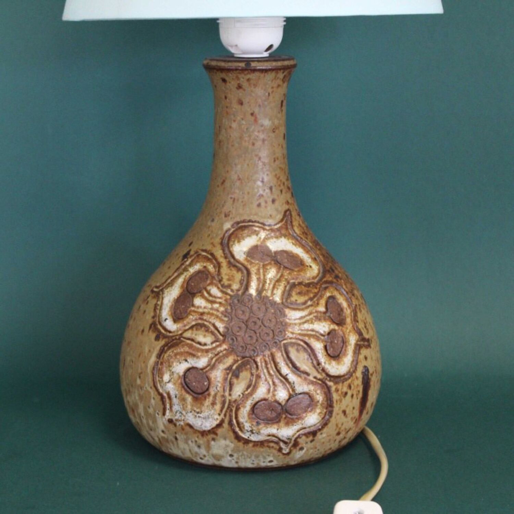 Винтажная настольная лампа