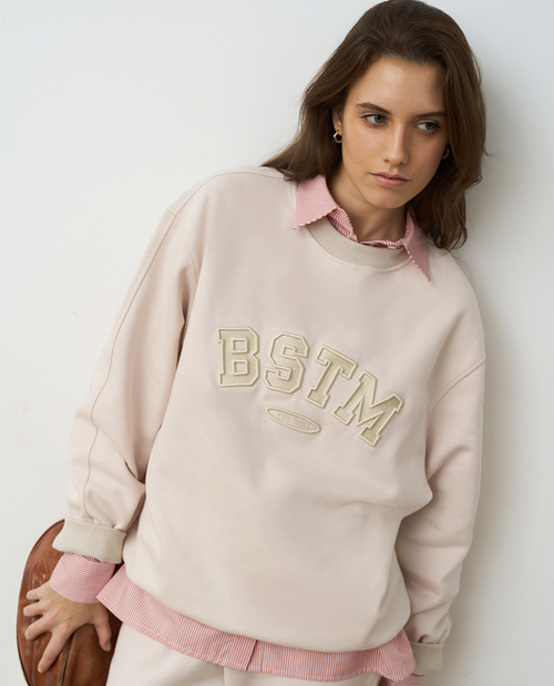 Свитшот boyfriend с объёмной вышивкой