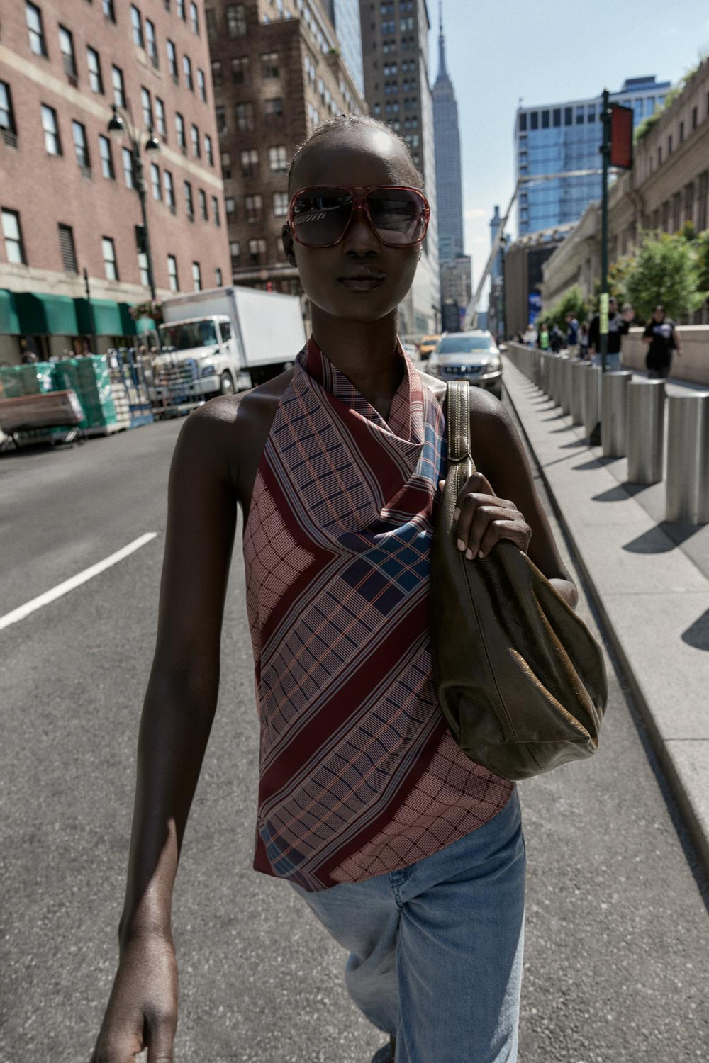 ZARA ТОП ХАЛТЕР С АСИММЕТРИЧНЫМ ПРИНТОМ, РАЗНОЦВЕТНЫЙ