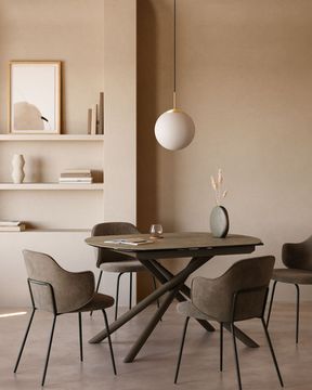 Suanna Стул темно-серого цвета с черными стальными ножками