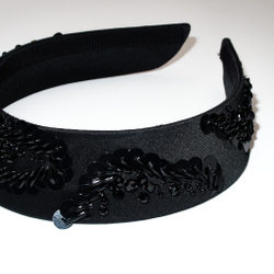 Кокошник с декором из пайеток