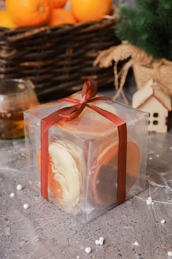 Пластиковый куб 10*10см, 9 апельсинов в шоколадной глазури