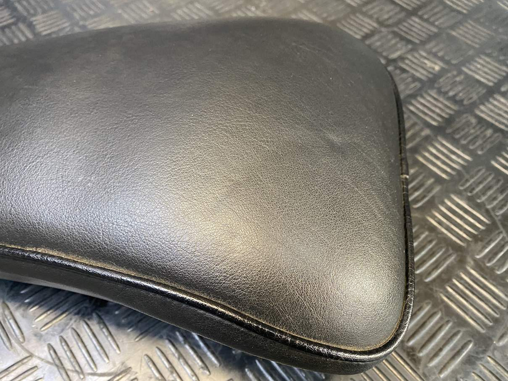 Сиденье пассажирское Suzuki Intruder VS750 VR51A