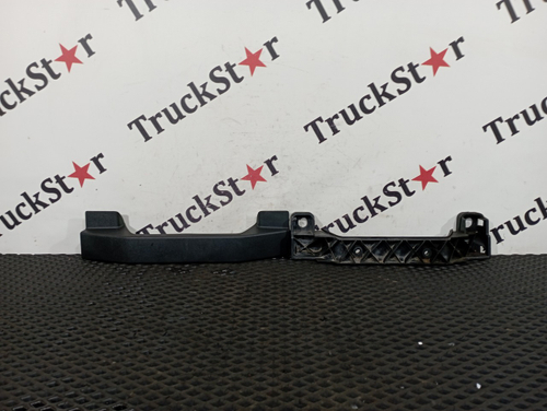 Ручка решетки радиатора правая