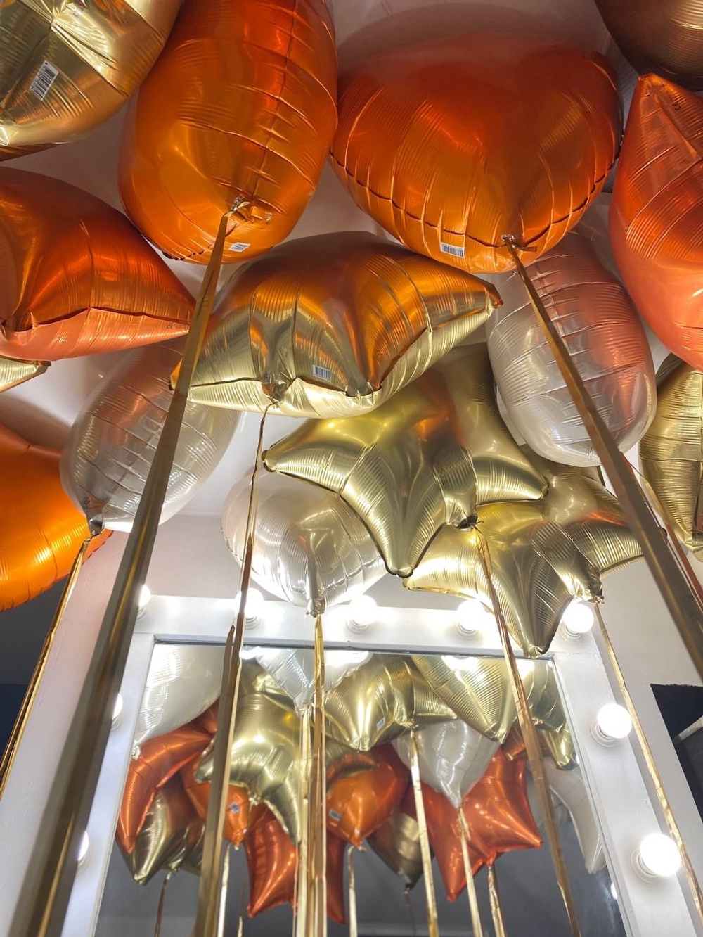 Воздушные шары звезды и сердца с дождиком на потолок №2745