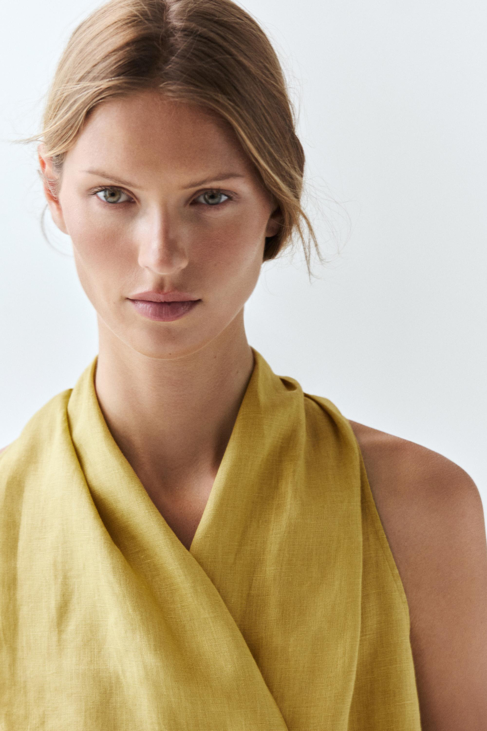 Massimo Dutti Топ внахлест из 100% льна с горловиной халтер, лаймовый