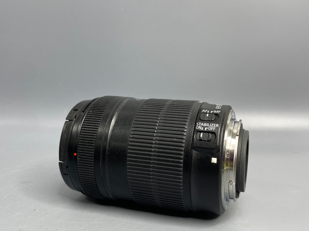 Canon EF-S 18-135mm f/3.5-5.6 IS