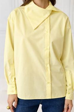 Рубашка с крупным воротником-стойкой