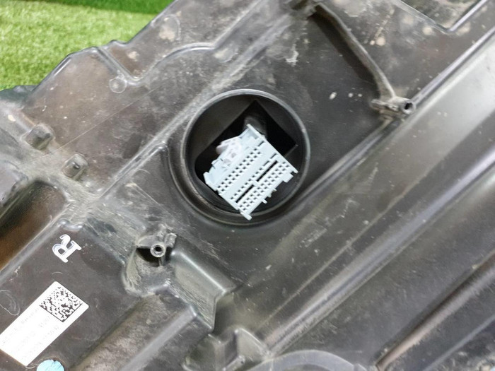 Фара правая RR Vogue 4 L405 (2017-2022) Pixel LED