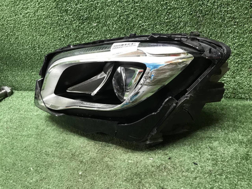 Битая Фара левая Mercedes GLA x156 (2017-2020) LED