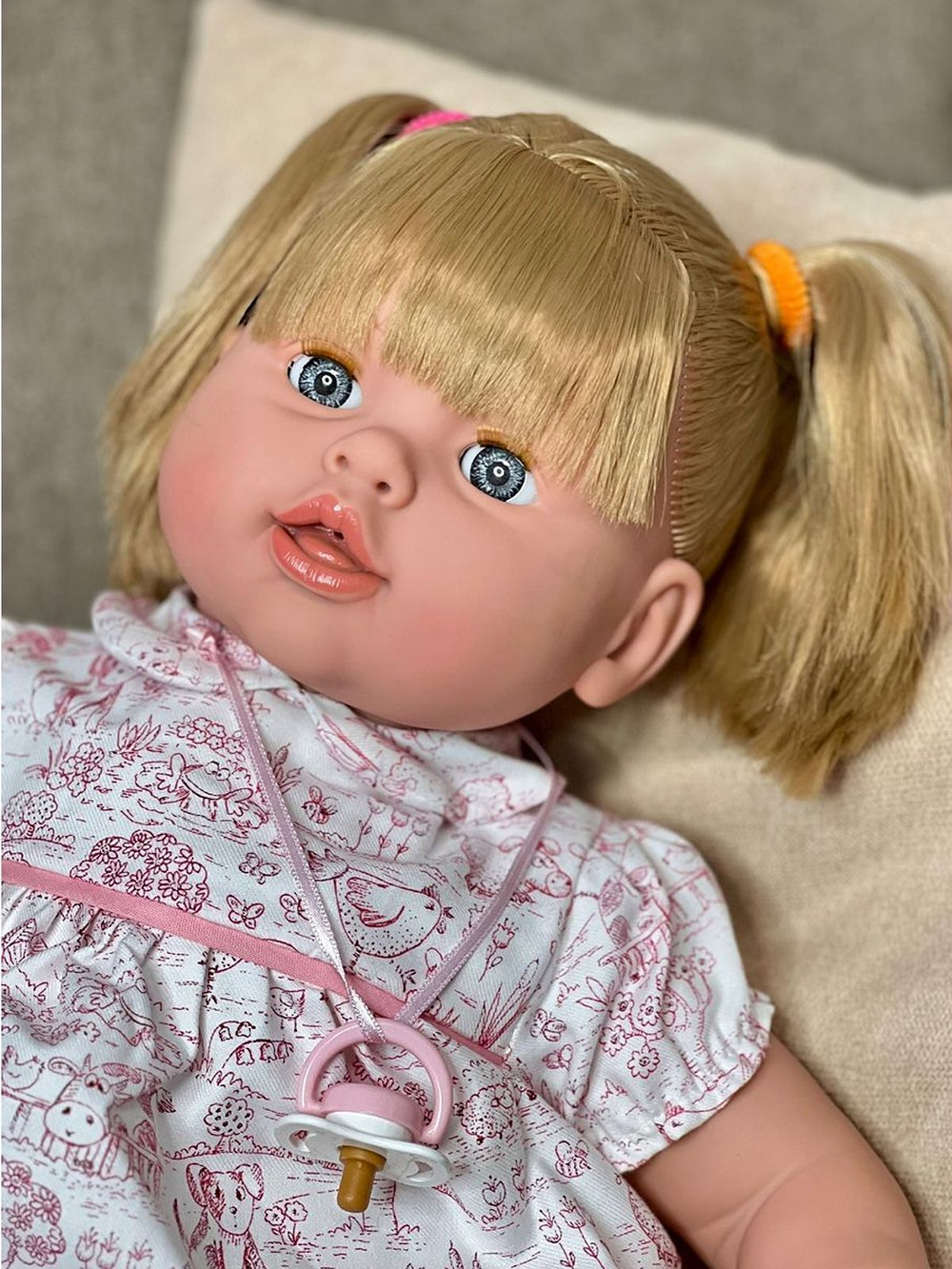Кукла Manolo Dolls мягконабивная Laura 58см (1220)