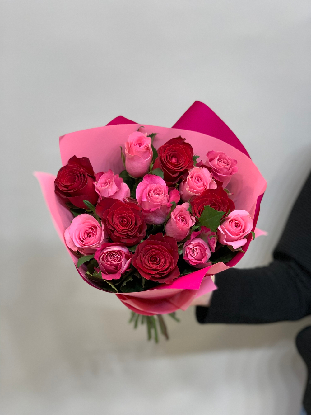 Букет 15 роз Кения 40 см микс