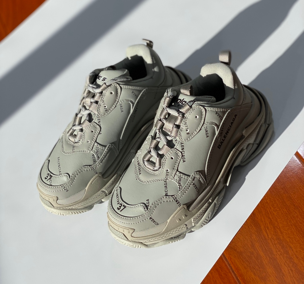 Balenciaga Triple S