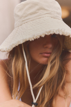 ZARA ПАНАМА С НЕОБРАБОТАННЫМИ КРОМКАМИ, ЭКРЮ