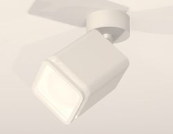 Ambrella Комплект накладного поворотного светильника с акрилом MR16 Споты XM7812021