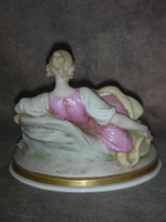 Статуэтка. Фарфор. В объятиях мечты. Capodimonte. Италия