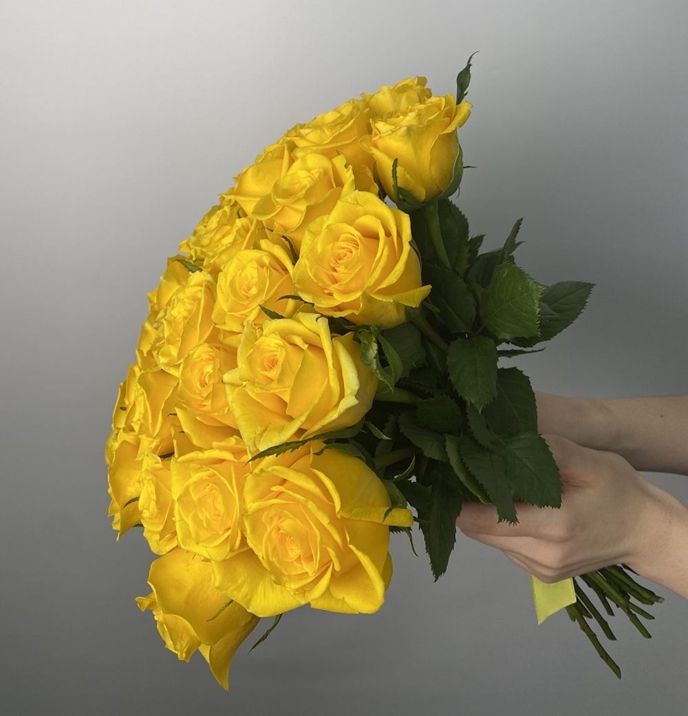 Букет из 25 желтых роз