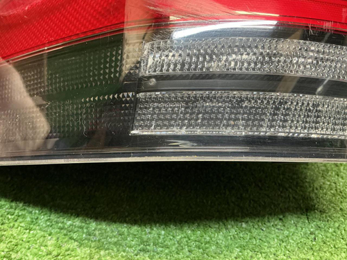 Фонарь левый внешний Toyota Land Cruiser 300 21-нв