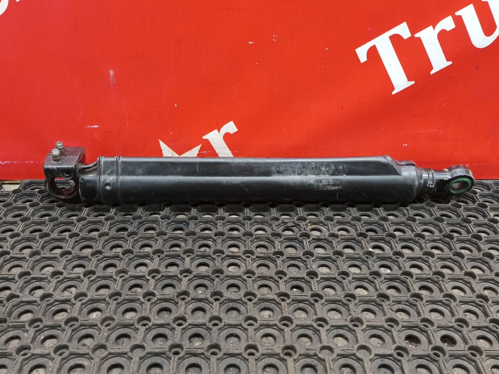 Цилиндр подъема кабины 2017г