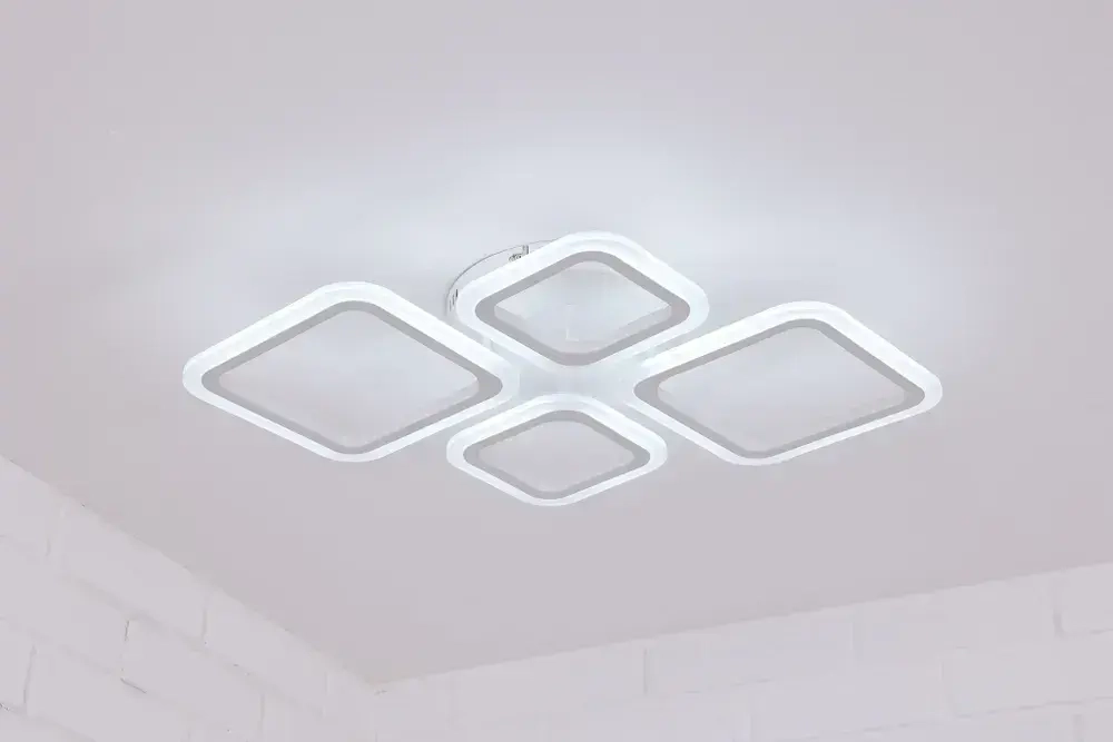 Люстра потолочная, светильник потолочный,Quedo-2+2 F, цвет белый, мощность: 72W. С Пультом в комплекте. Площадь освещения до 18м2. Люстра светодиодная