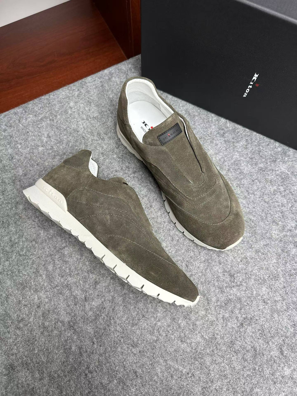 Кроссовки Kiton