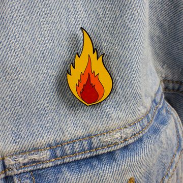 Деревянный значок. HOT