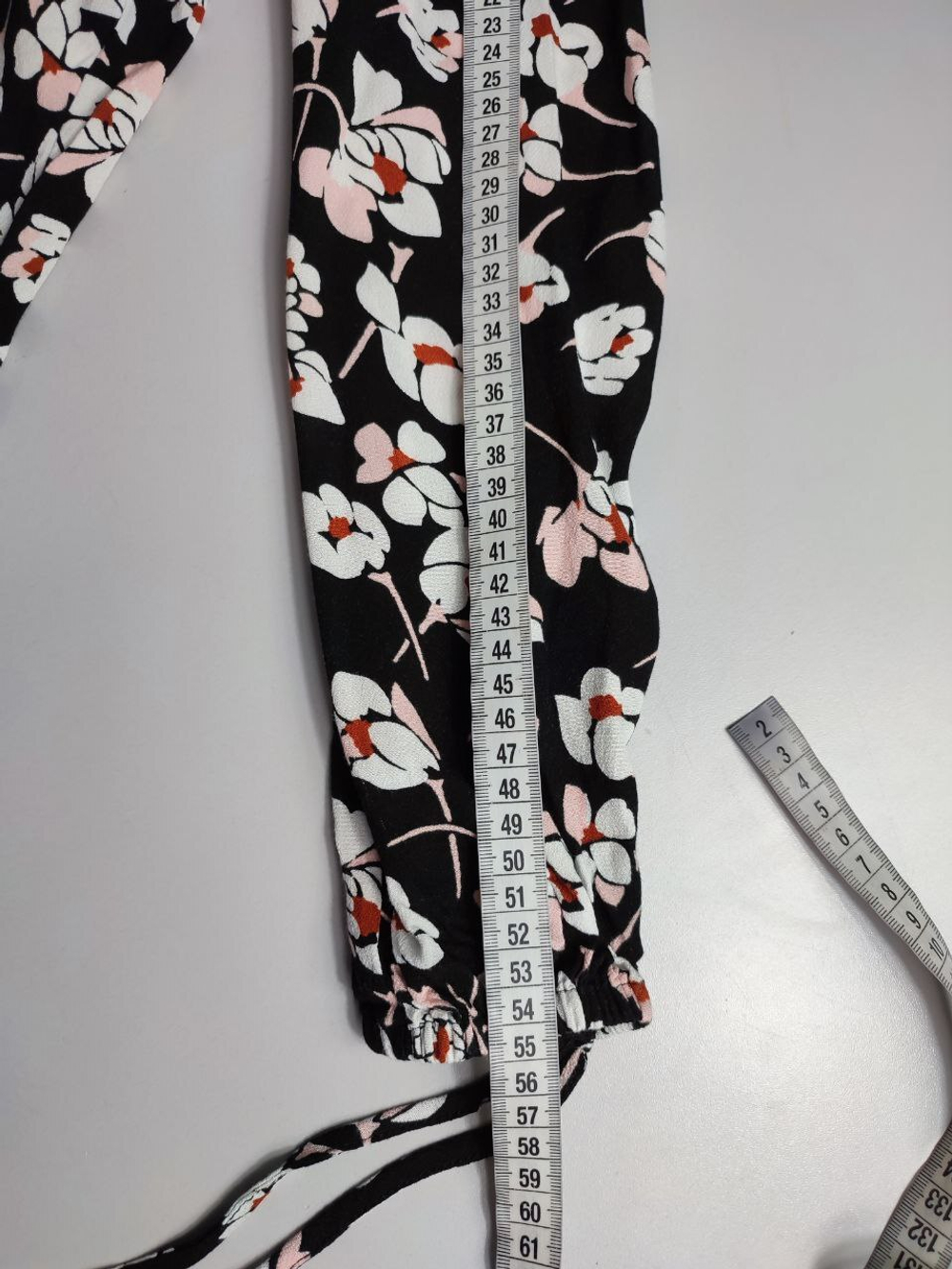 Блузка MANGO из вискозы такая красивая 42 размер