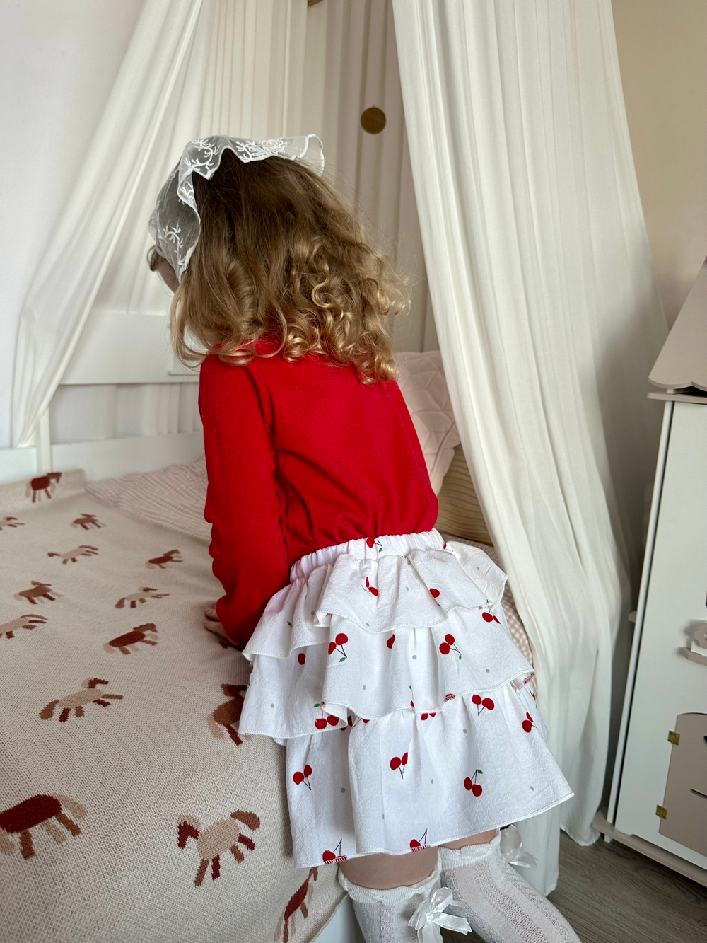 Юбка-шорты из жатого хлопка «Вишенки»