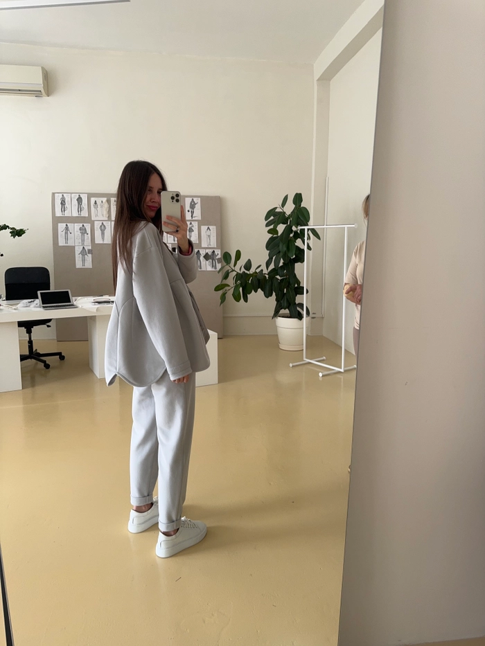 СВИТШОТ ШАРЛИ ДЫМЧАТЫЙ