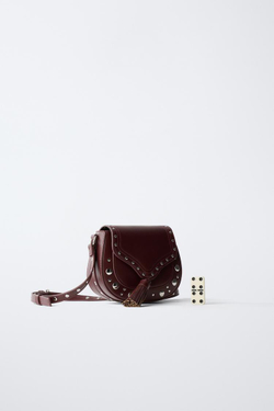 ZARA СУМКА С ЗАКЛЕПКАМИ, БОРДОВО-КРАСНЫЙ