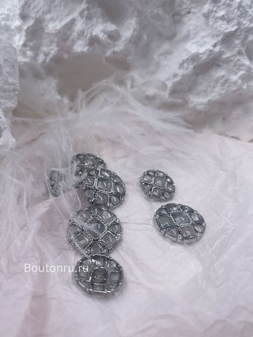 Пуговицы серебристые с квадратными деталями и прозрачной серой эмалью с блестками