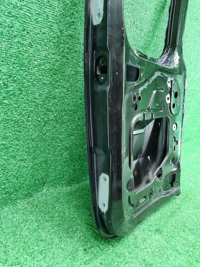 Дверь багажника правая Lada Largus (2012-н.в.)