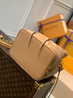 Louis Vuitton NeoNoe MM