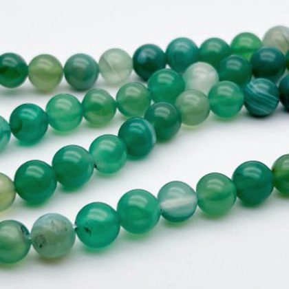 Агат тонированный зеленый бусины, диаметр 8,2-8,4 мм, цена за 22-23 шт (1/2 нити)