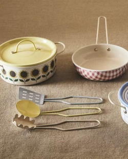 ZARA HOME ДЕТСКИЙ НАБОР ПОСУДЫ, РАЗНОЦВЕТНЫЙ