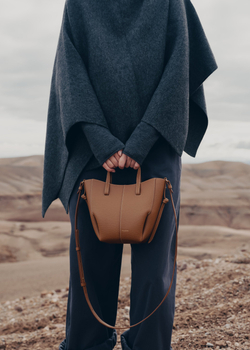 POLENE СУМКА CYME TOTE NANO, ЦВЕТ ВЕРБЛЮЖЬЕЙ ШЕРСТИ