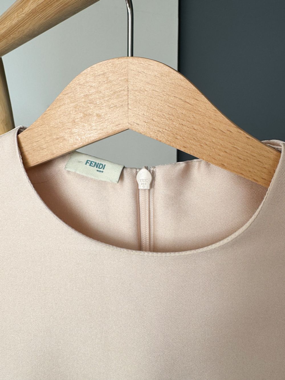 Атласное платье Fendi, 116