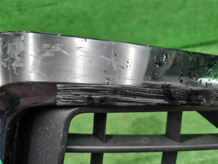 Решетка перед. бампера VW Touareg 3 (18-23) R-line