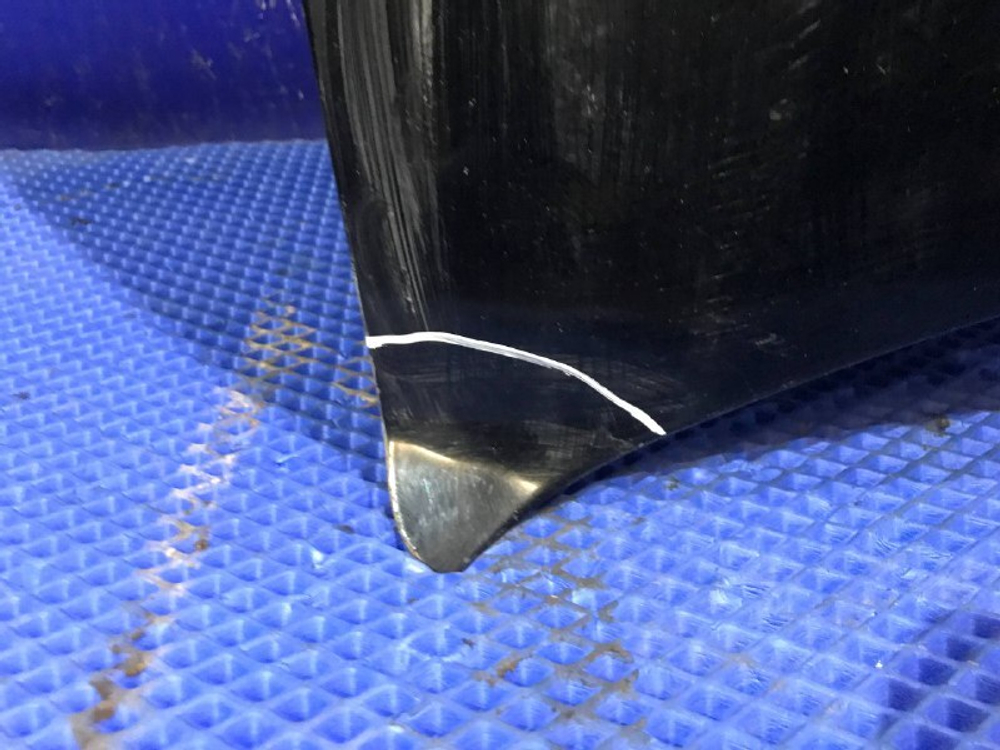 Капот NISSAN R’NESSA 1999