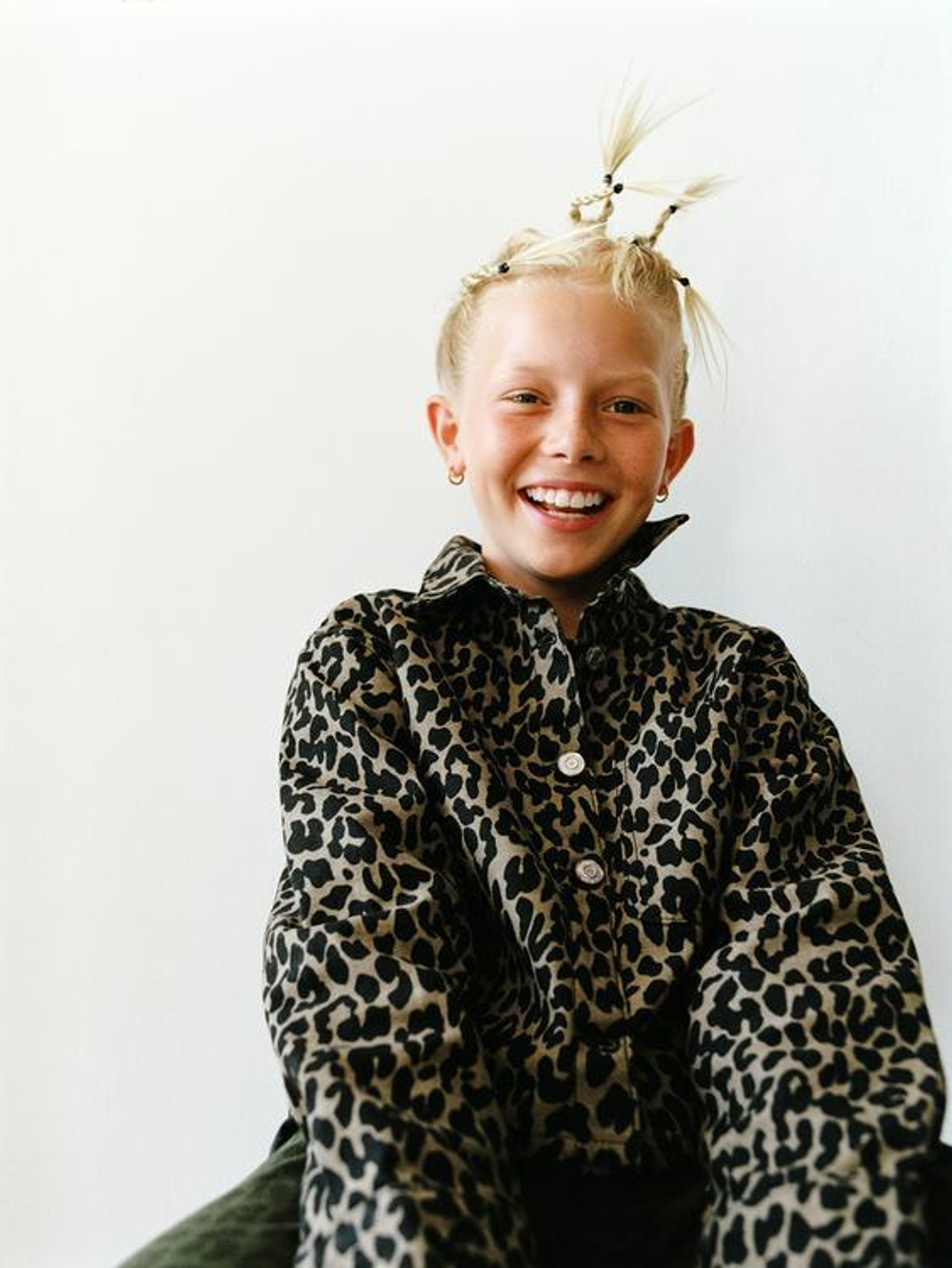 ZARA КУРТКА С ЛЕОПАРДОВЫМ ПРИНТОМ, ЛЕОПАРДОВЫЙ/НЕЖНО-КОРИЧНЕВЫЙ