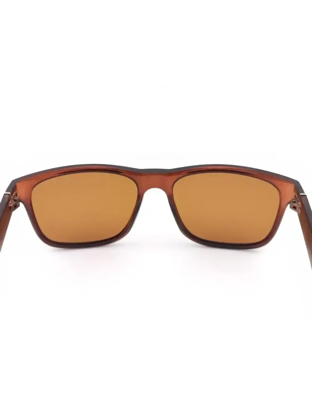 Солнцезащитные очки с поляризацией