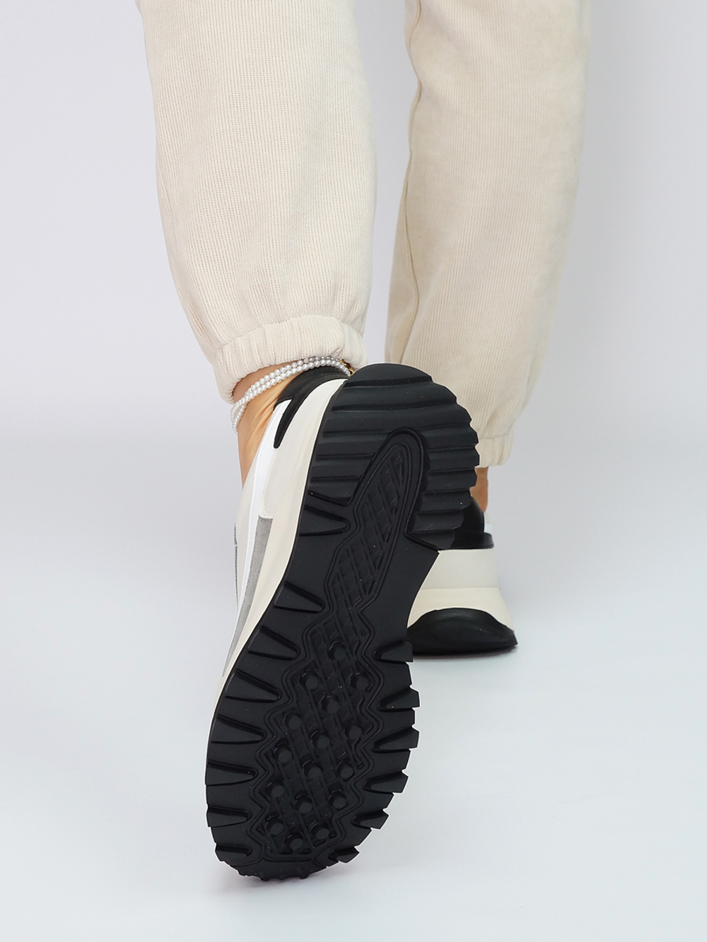 Кроссовки женские демисезонные