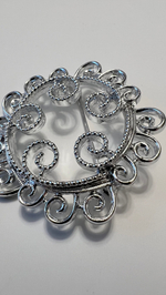 Ажурная брошь Silvery Mist Sarah Cov