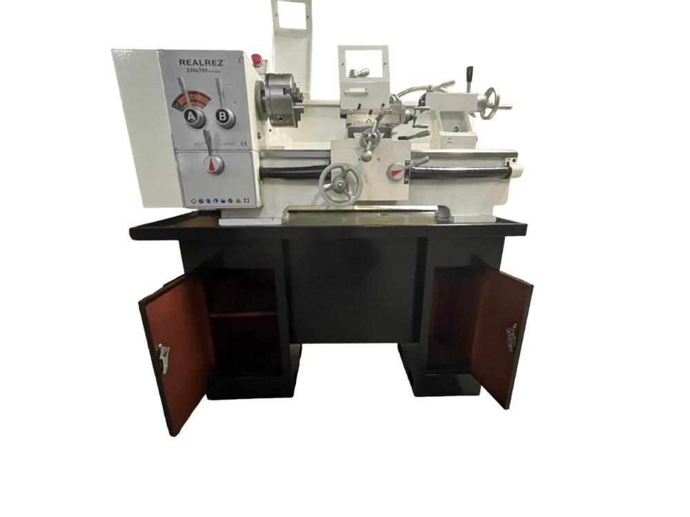 Токарно-винторезный станок REALREZ 330X700 220V (УЦИ+СОЖ)