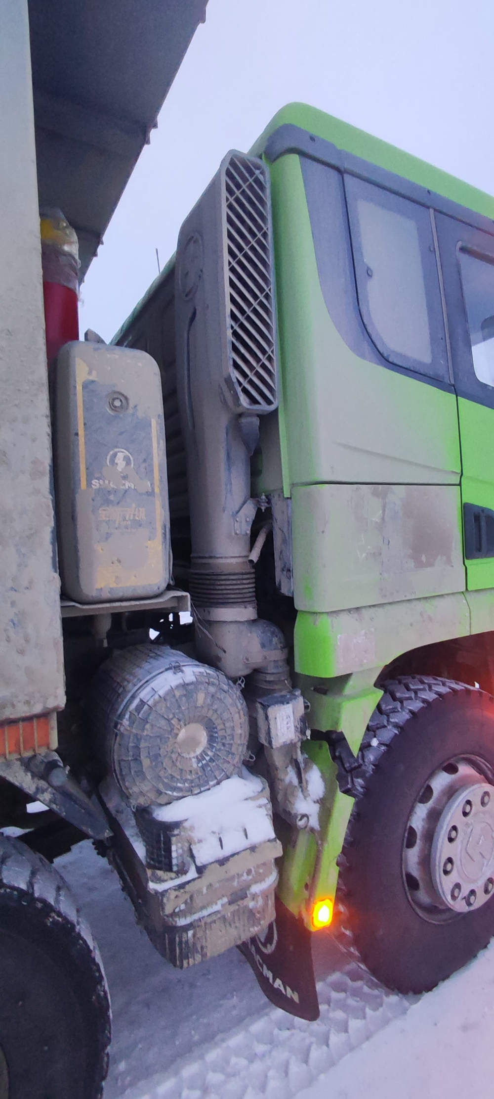 Shacman (Shaanxi) SX* 8x4 Самосвал SX33186V366 (Дизельный, 11,6 л, 423 л.с., МТ)