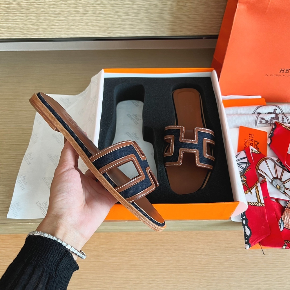 Hermes Oran Sandal