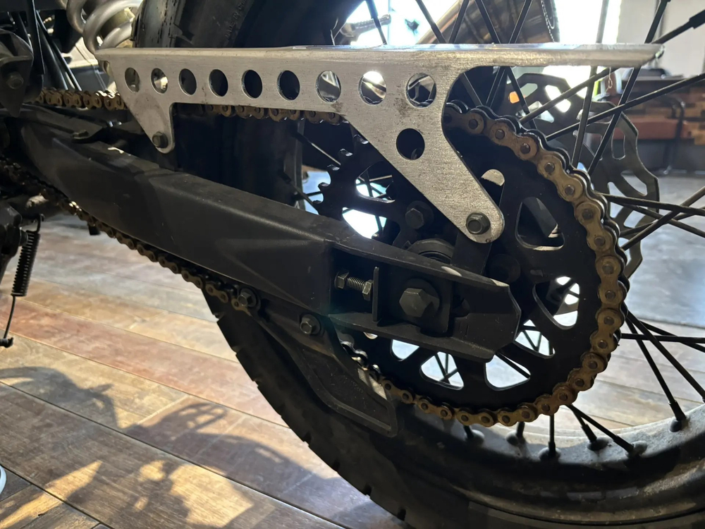 Fuego Scrambler 250, 2023