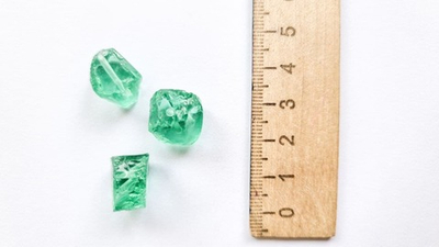 0347-з Аквакварц (стекло) 15-20мм, зеленый