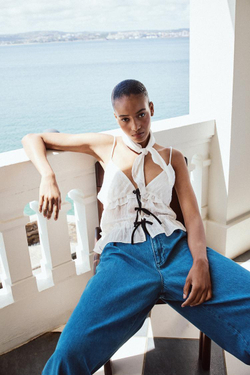 ZARA ТОП С КОНТРАСТНЫМИ БАНТАМИ, ЭКРЮ